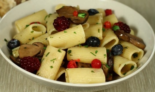 Rigatoni aux champignons et fruits des bois - Recettes - Gusto & Arte